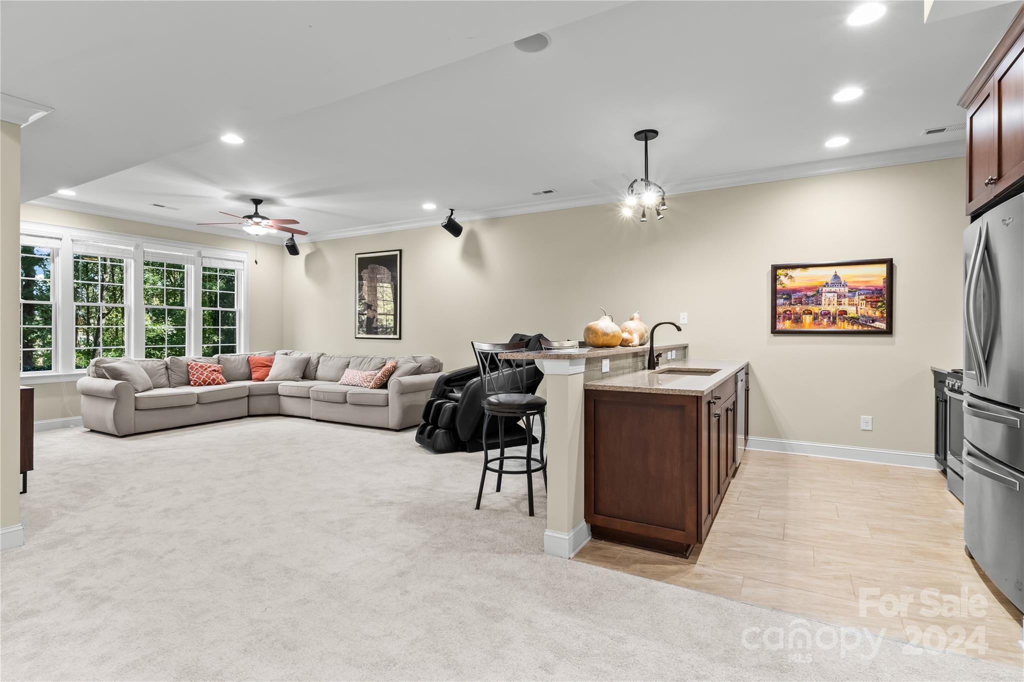 Victoria Lake - Residential