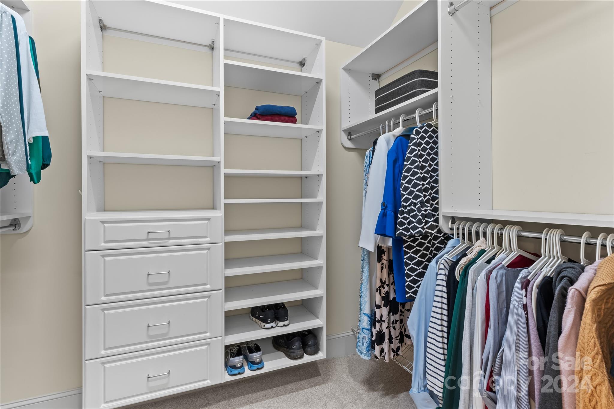 Victoria Lake - Residential