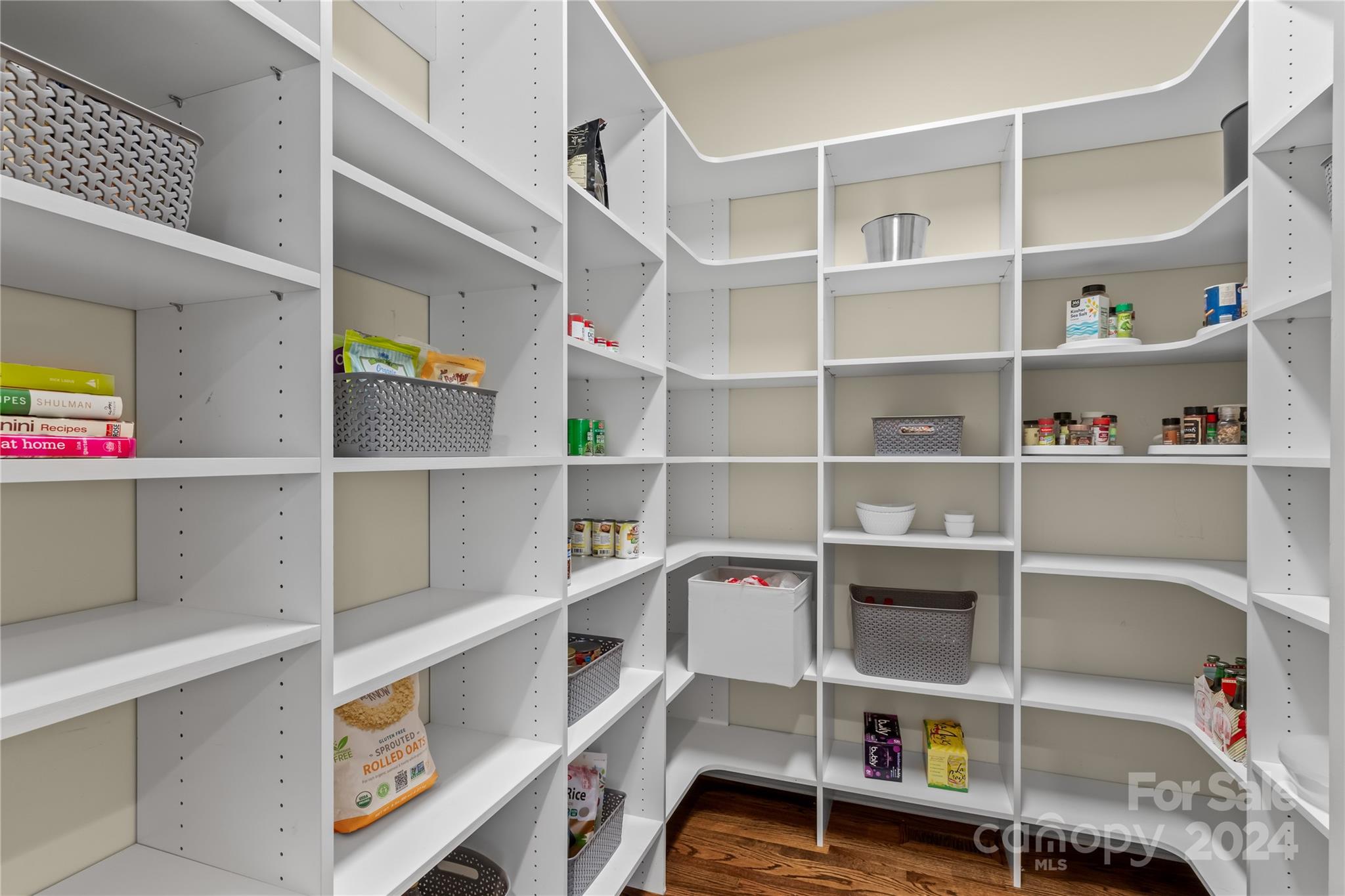 Victoria Lake - Residential