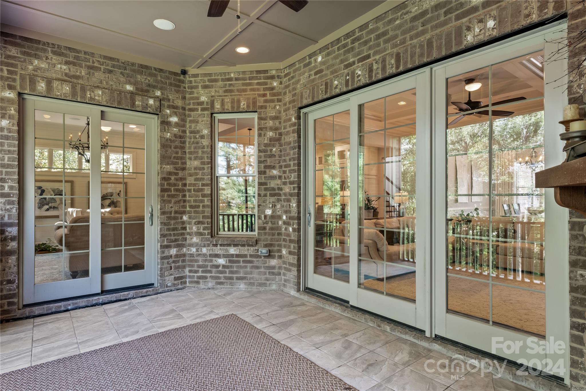 Victoria Lake - Residential