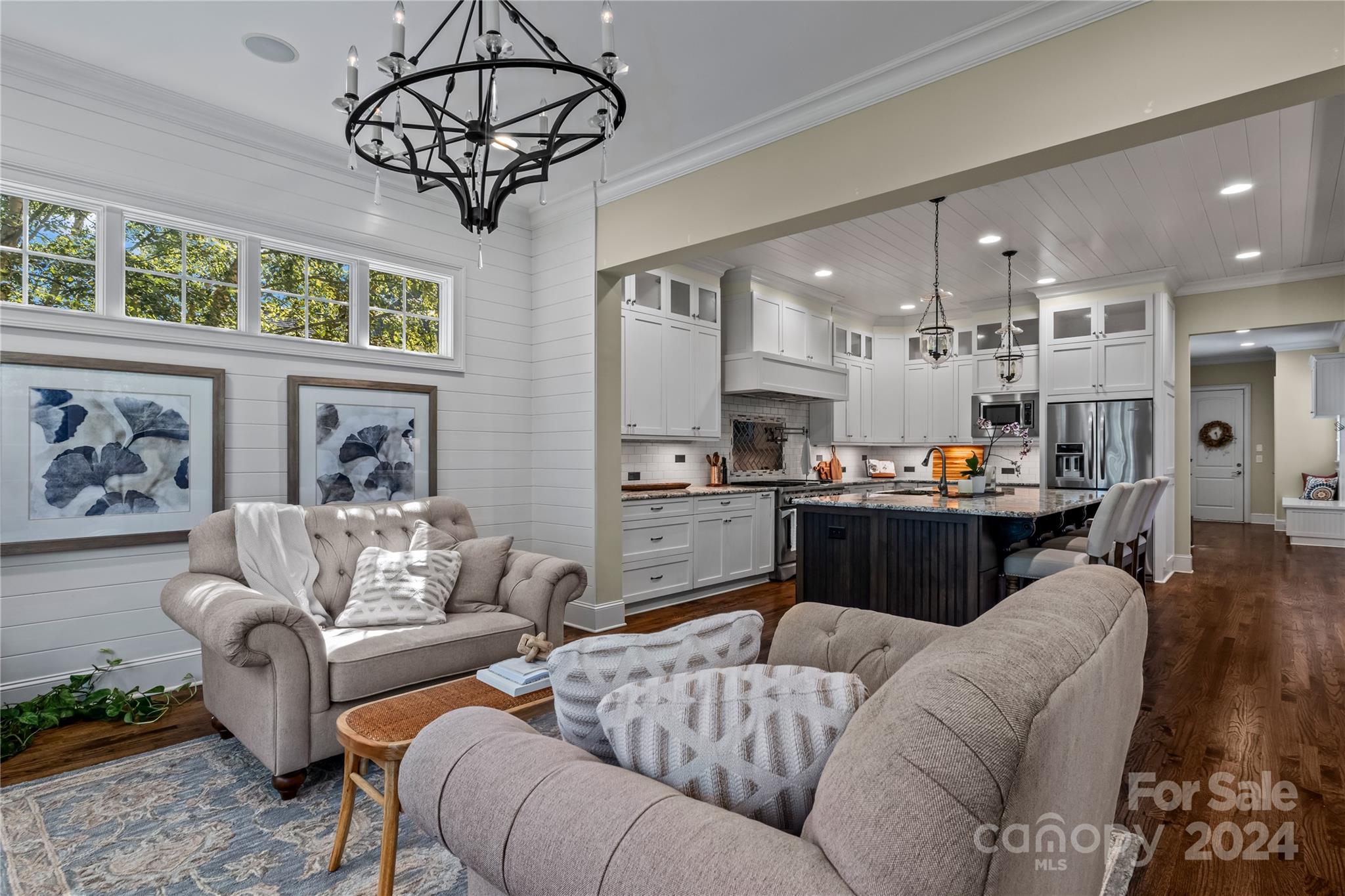 Victoria Lake - Residential