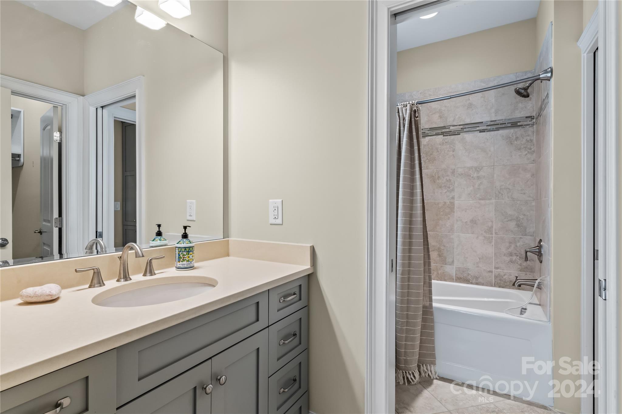 Victoria Lake - Residential