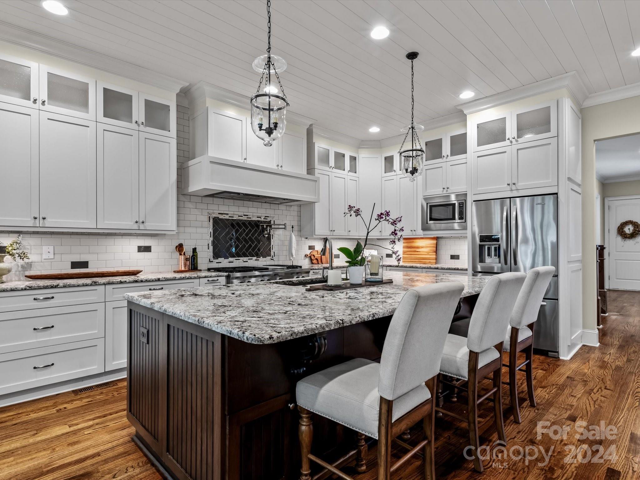 Victoria Lake - Residential