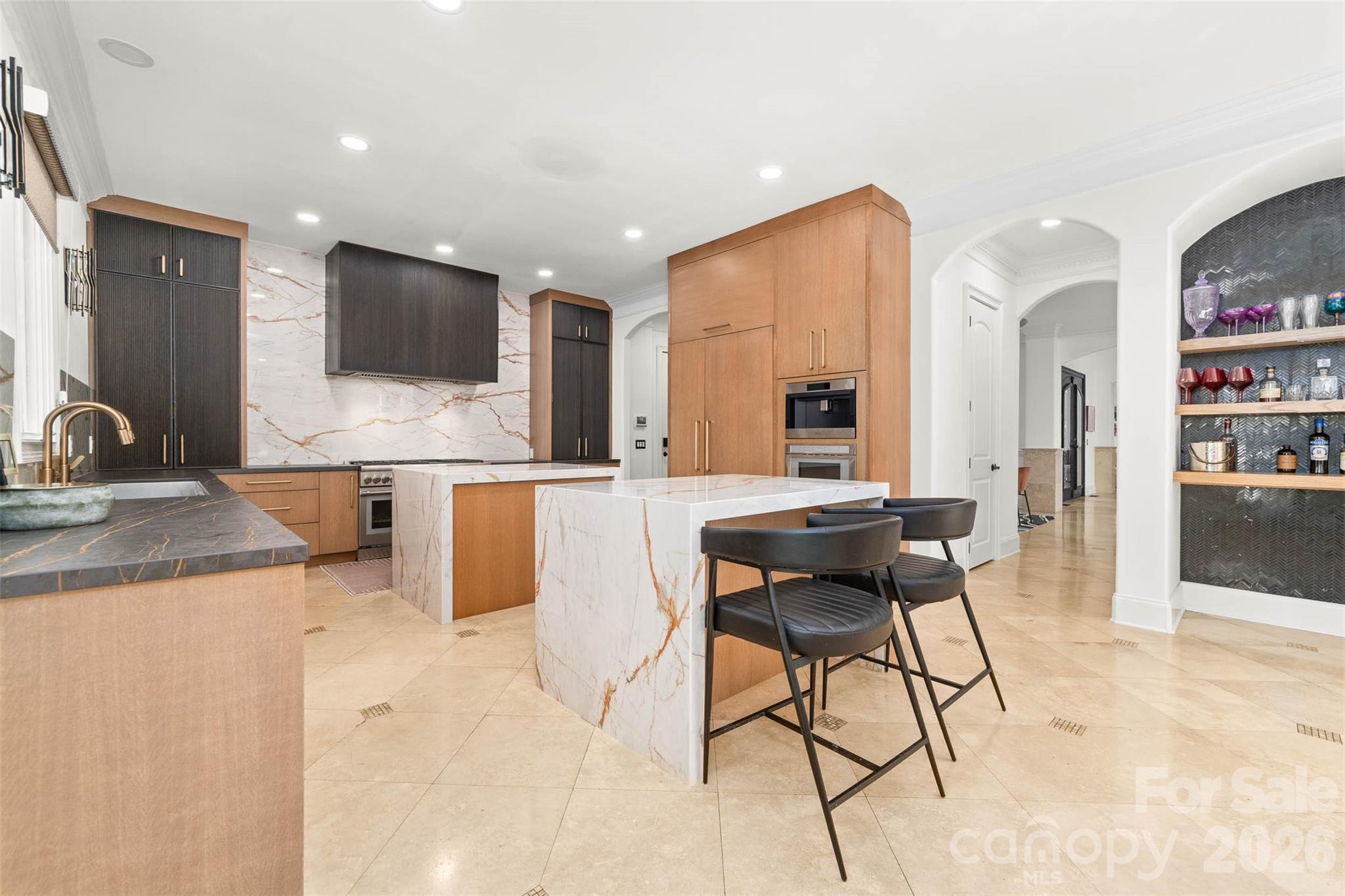 The Peninsula - Residential