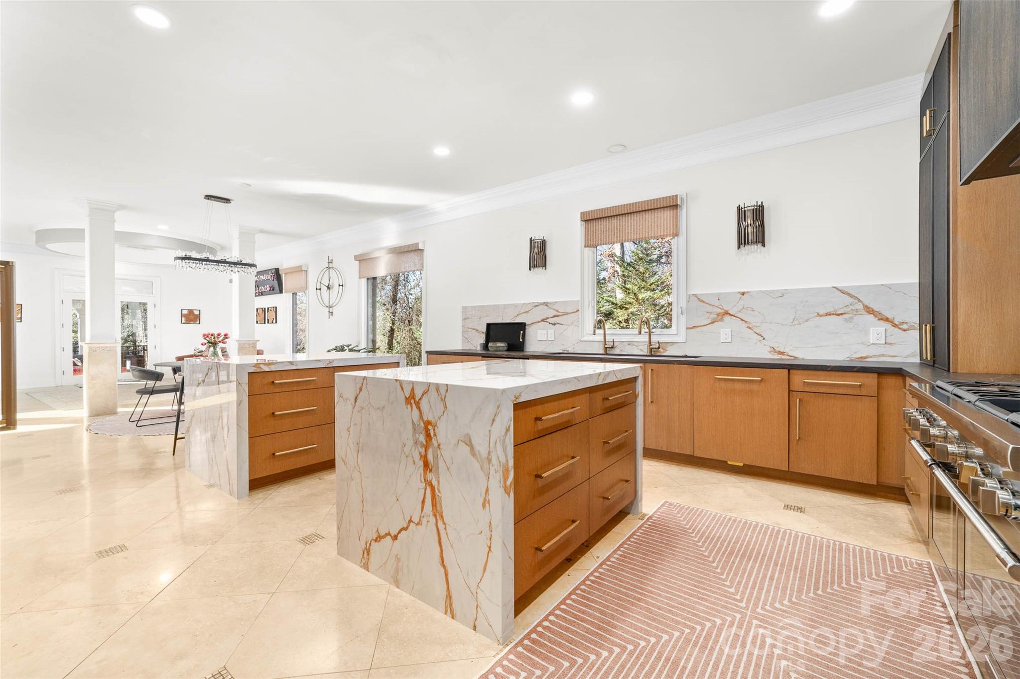 The Peninsula - Residential