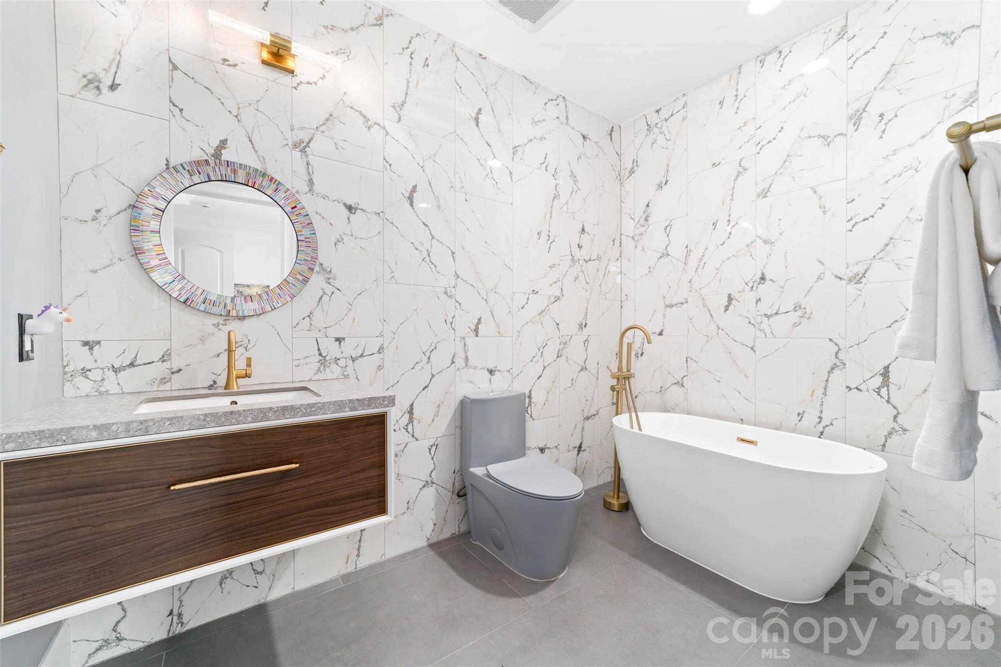 The Peninsula - Residential