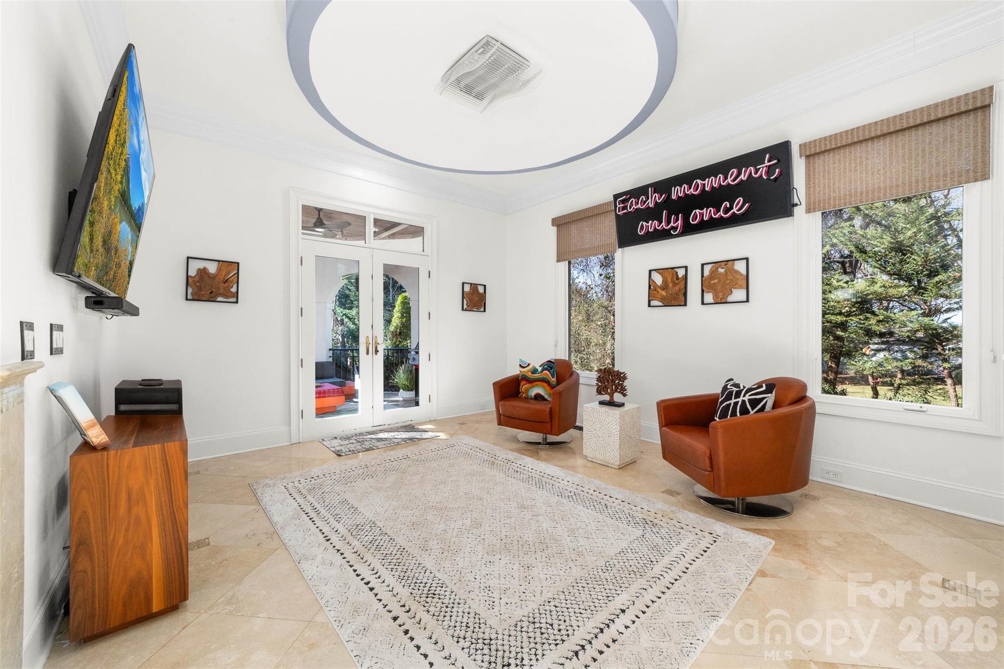 The Peninsula - Residential