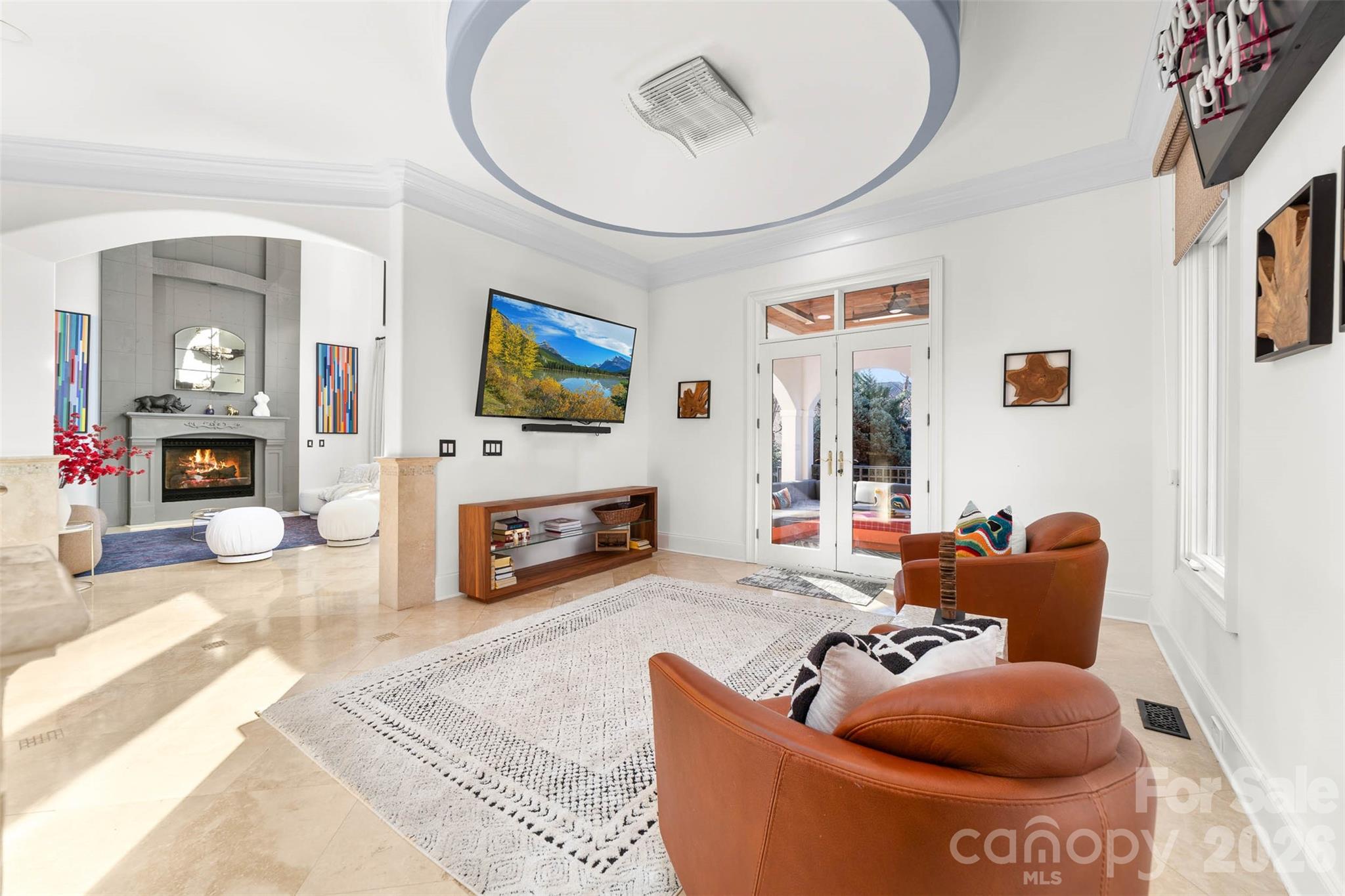 The Peninsula - Residential