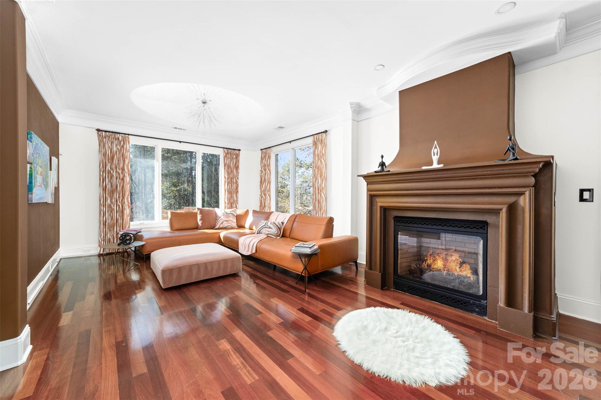 The Peninsula - Residential