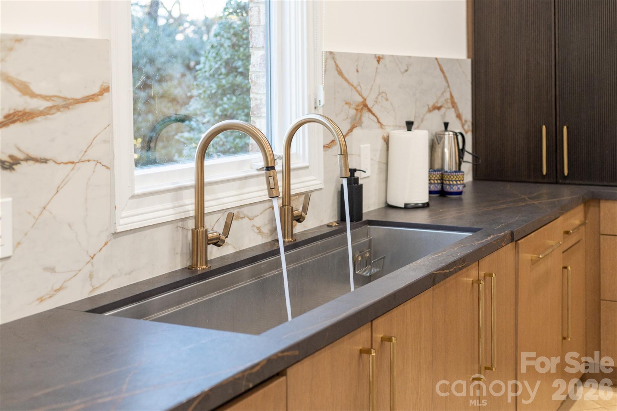 The Peninsula - Residential