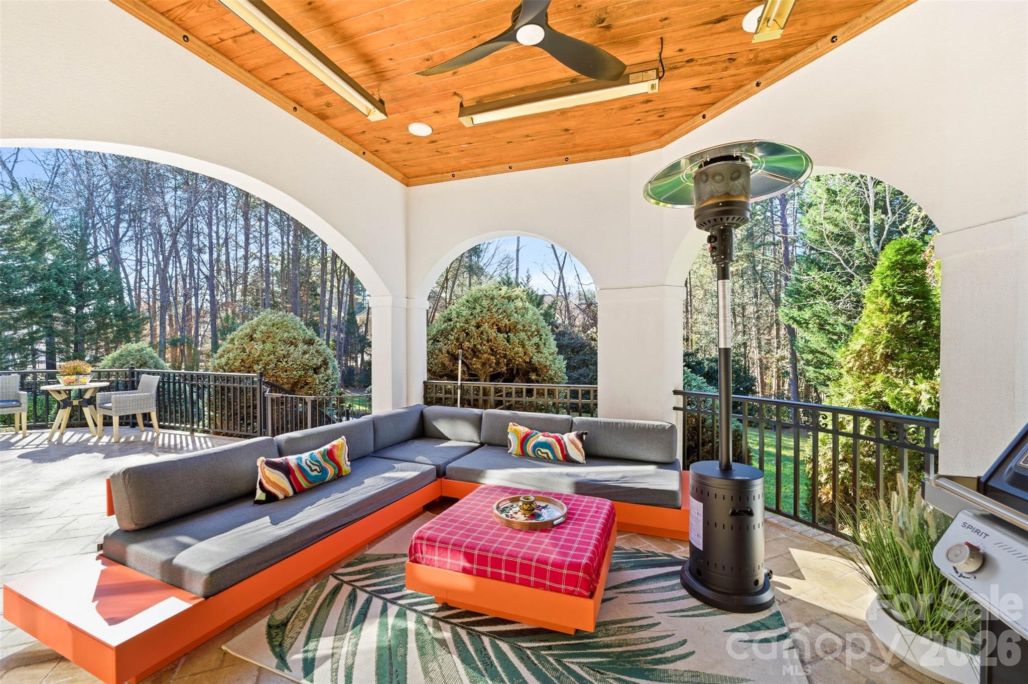 The Peninsula - Residential