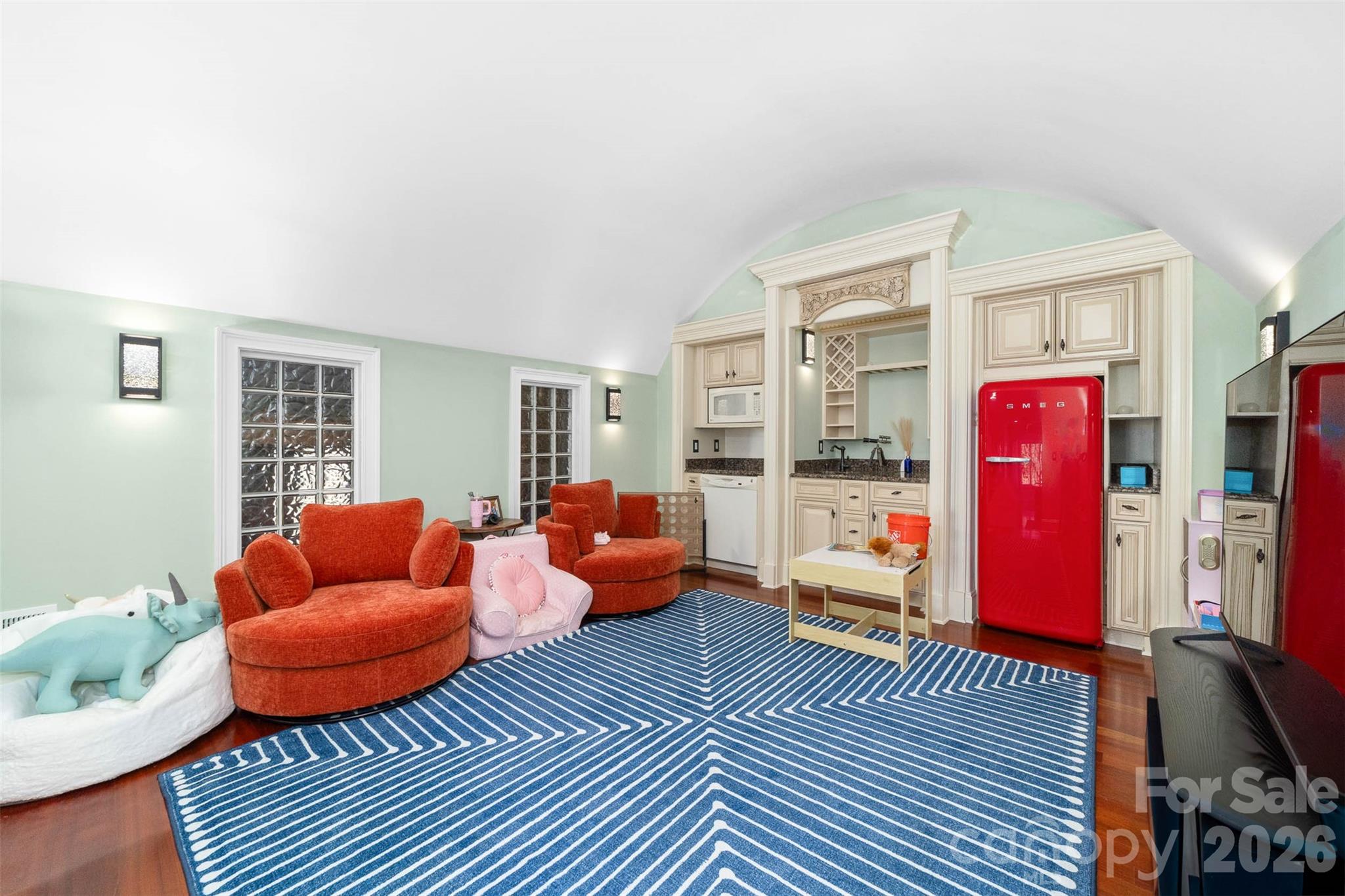 The Peninsula - Residential