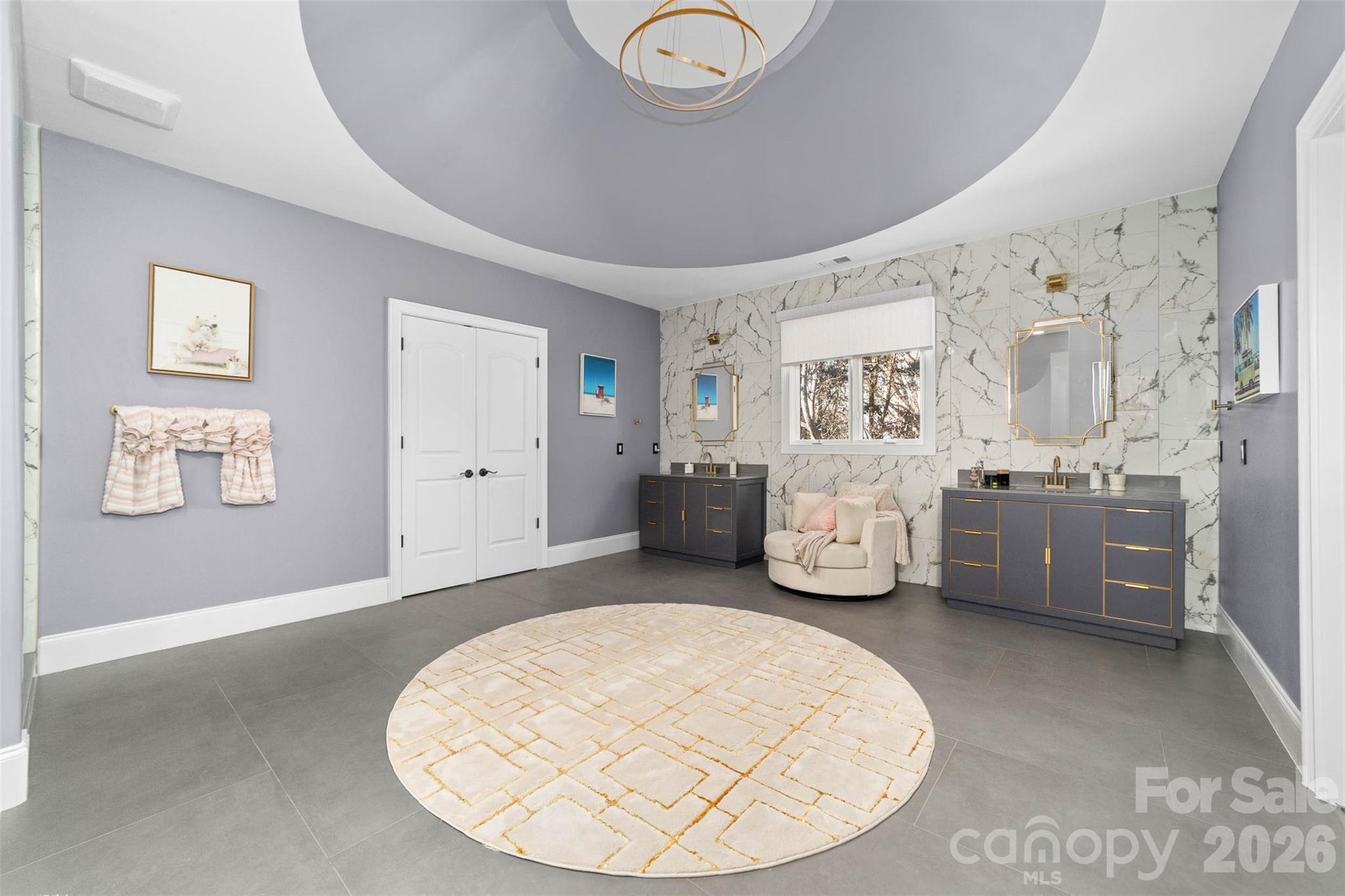 The Peninsula - Residential