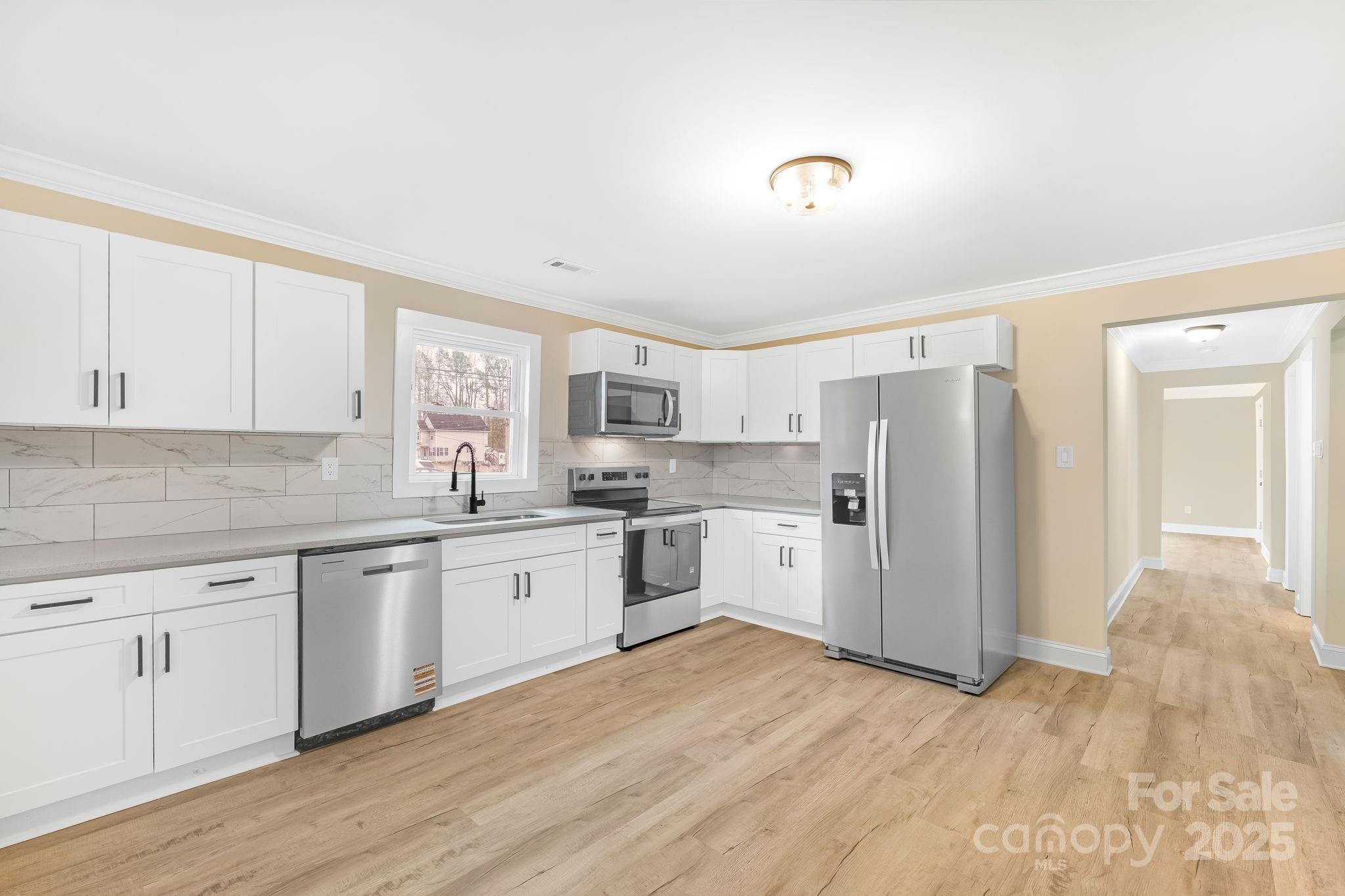 636 Central Drive NW