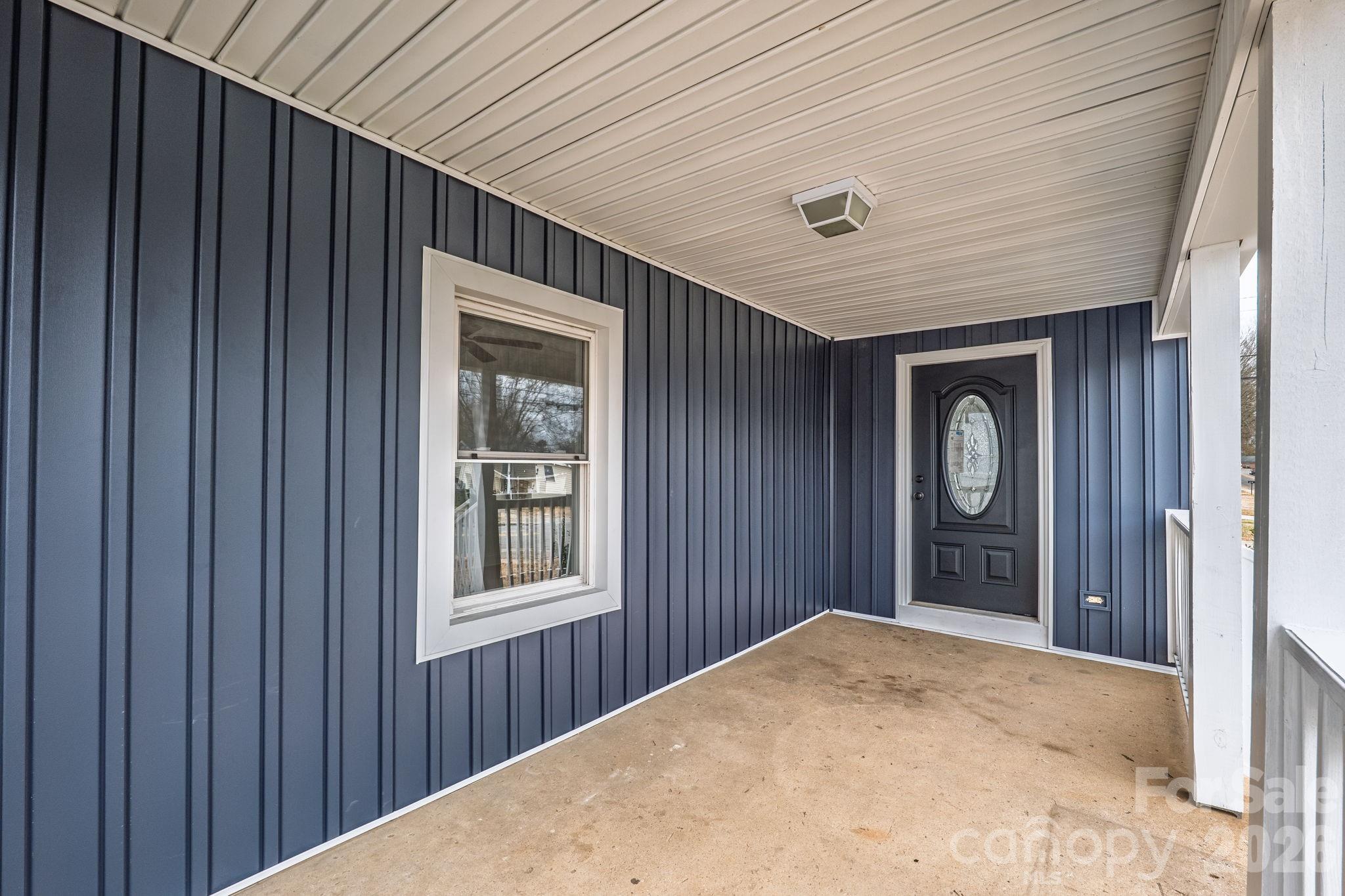 636 Central Drive NW