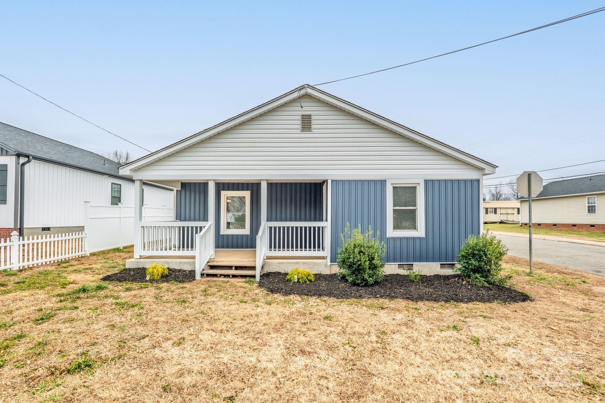 636 Central Drive NW