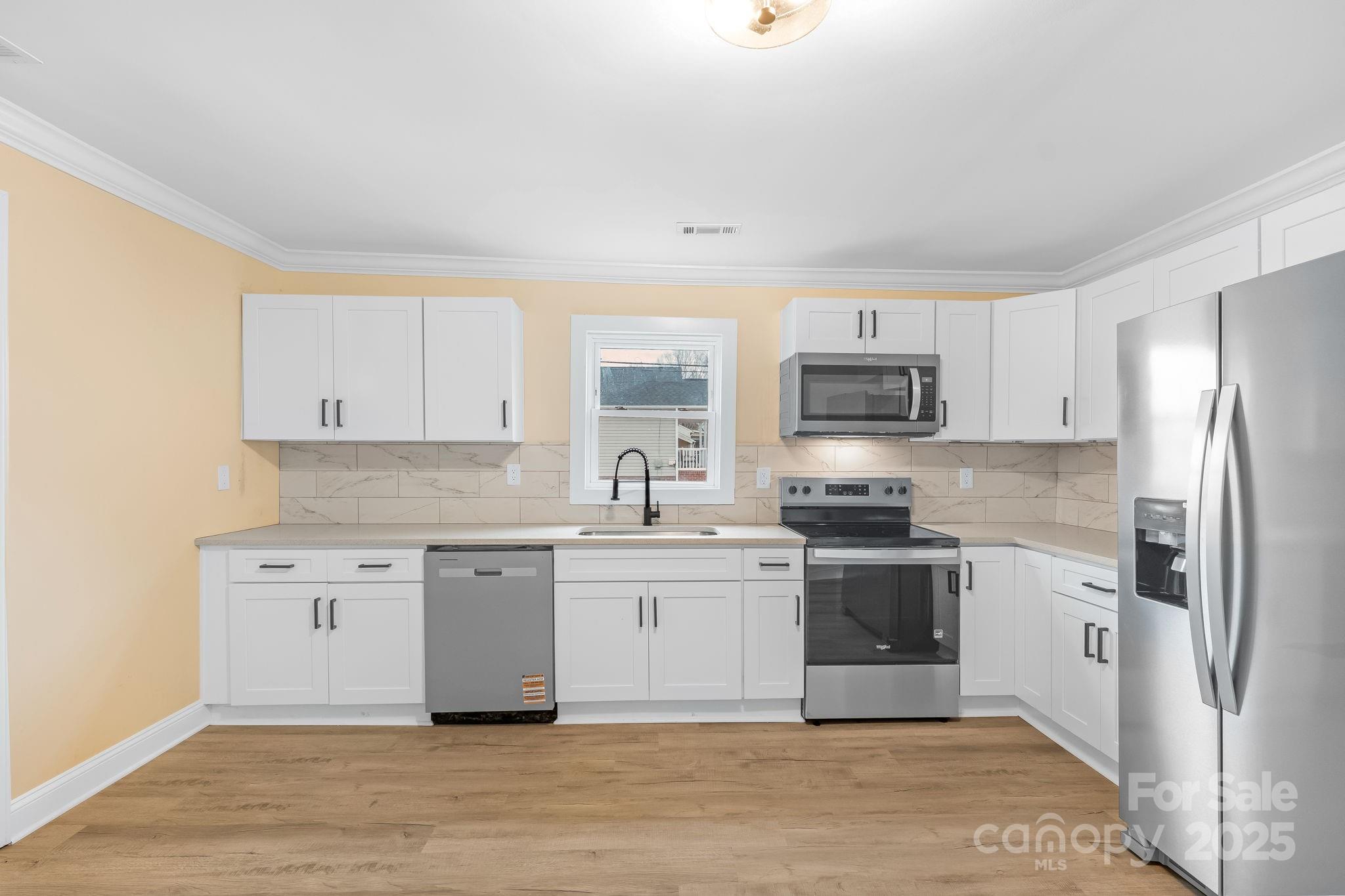 636 Central Drive NW