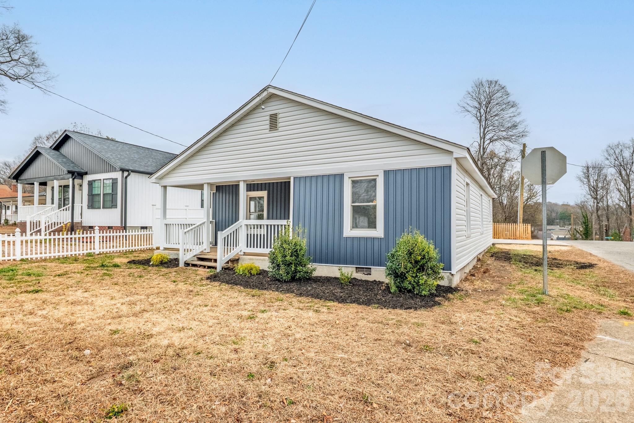 636 Central Drive NW