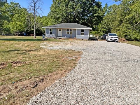 Photo of 5735 Fallston Road, Lawndale, NC 28090 (MLS # 4367072)