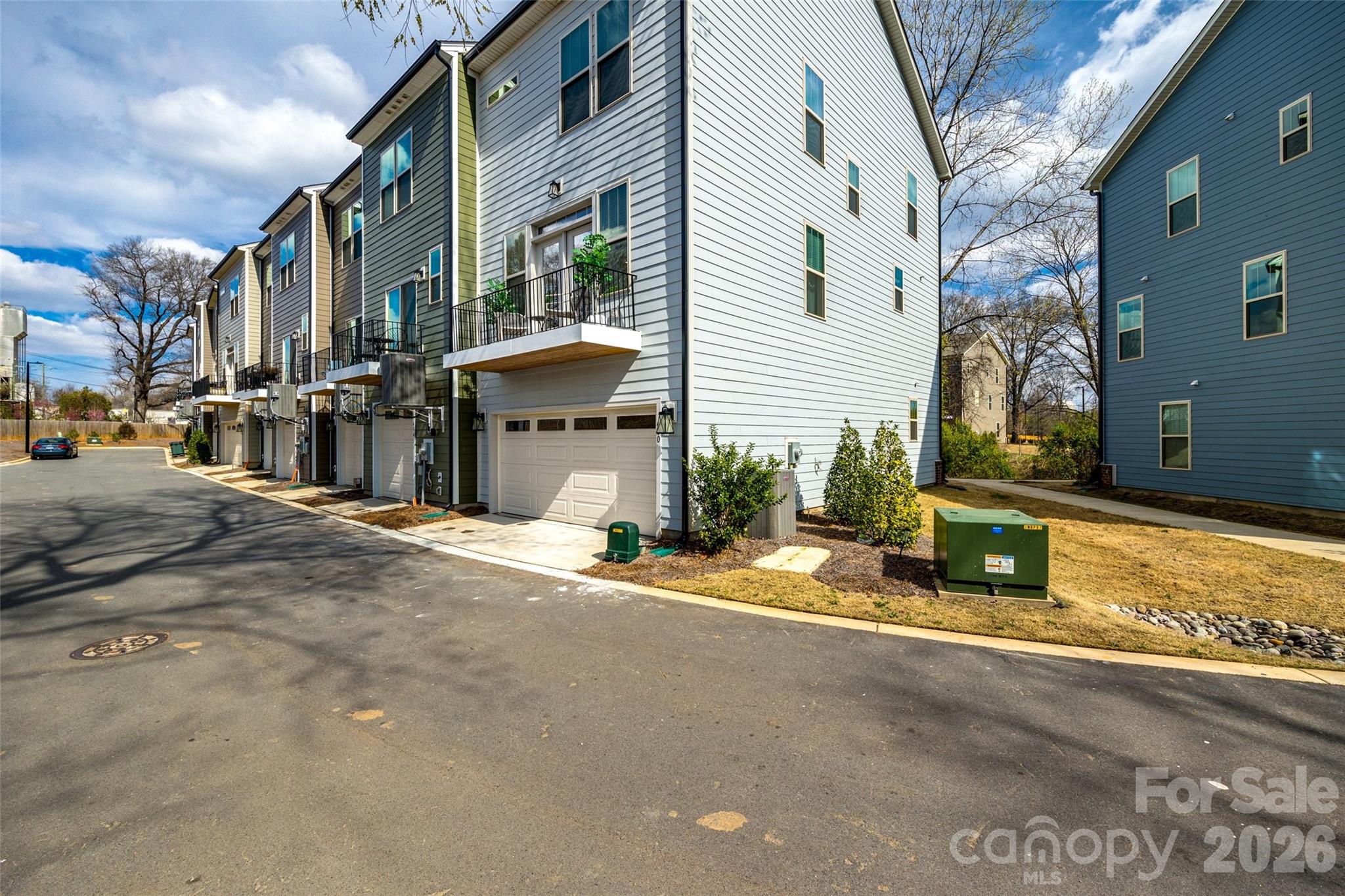 The Towns at Greenway - Residential