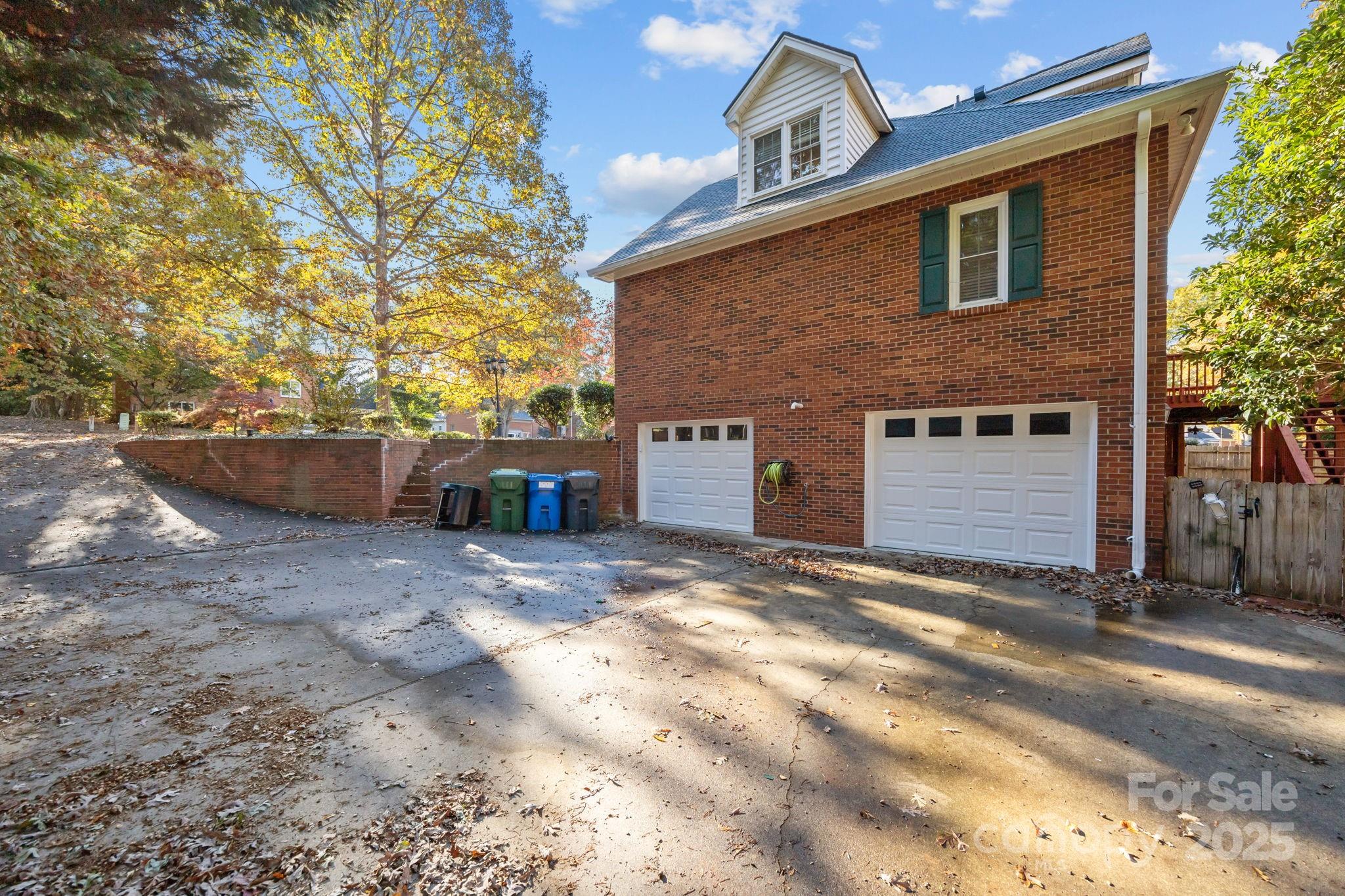 280 Birchridge Drive