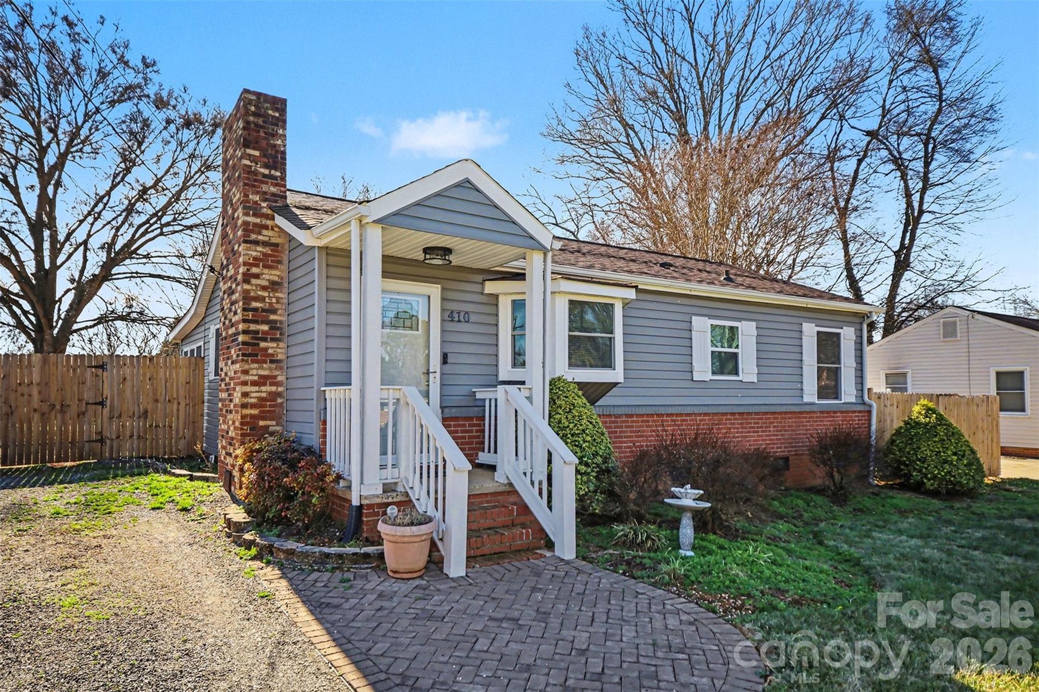 410 E Indiana Avenue