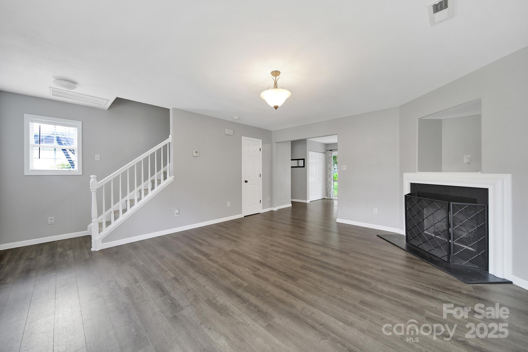 5876 Culloden Court