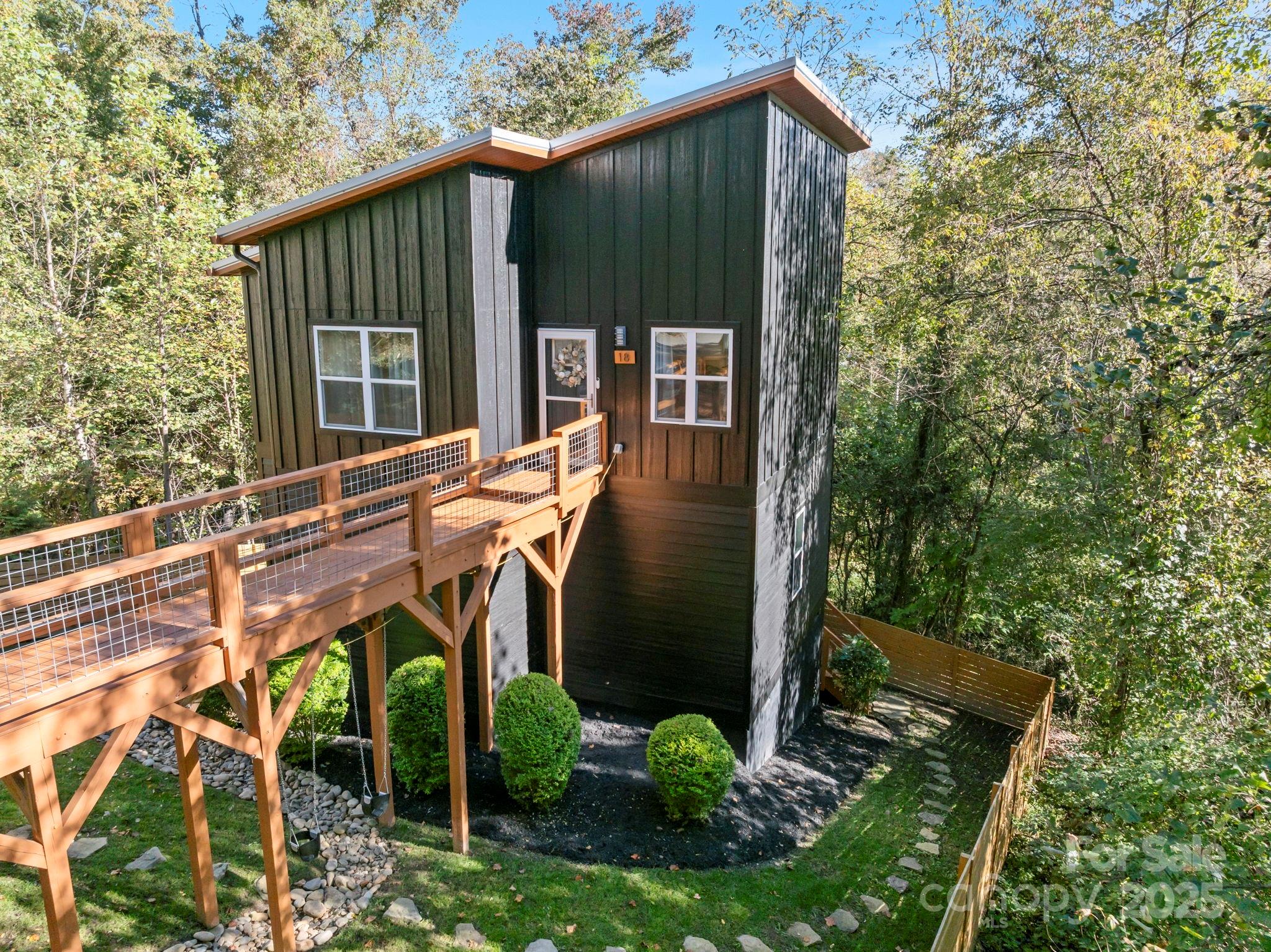 18 Crestwood Lane