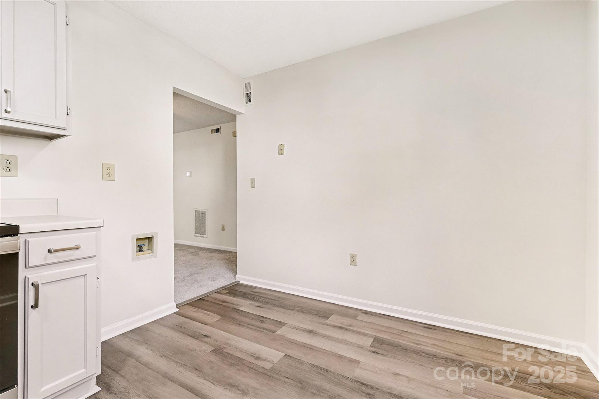 Hunt Club Villas - Residential