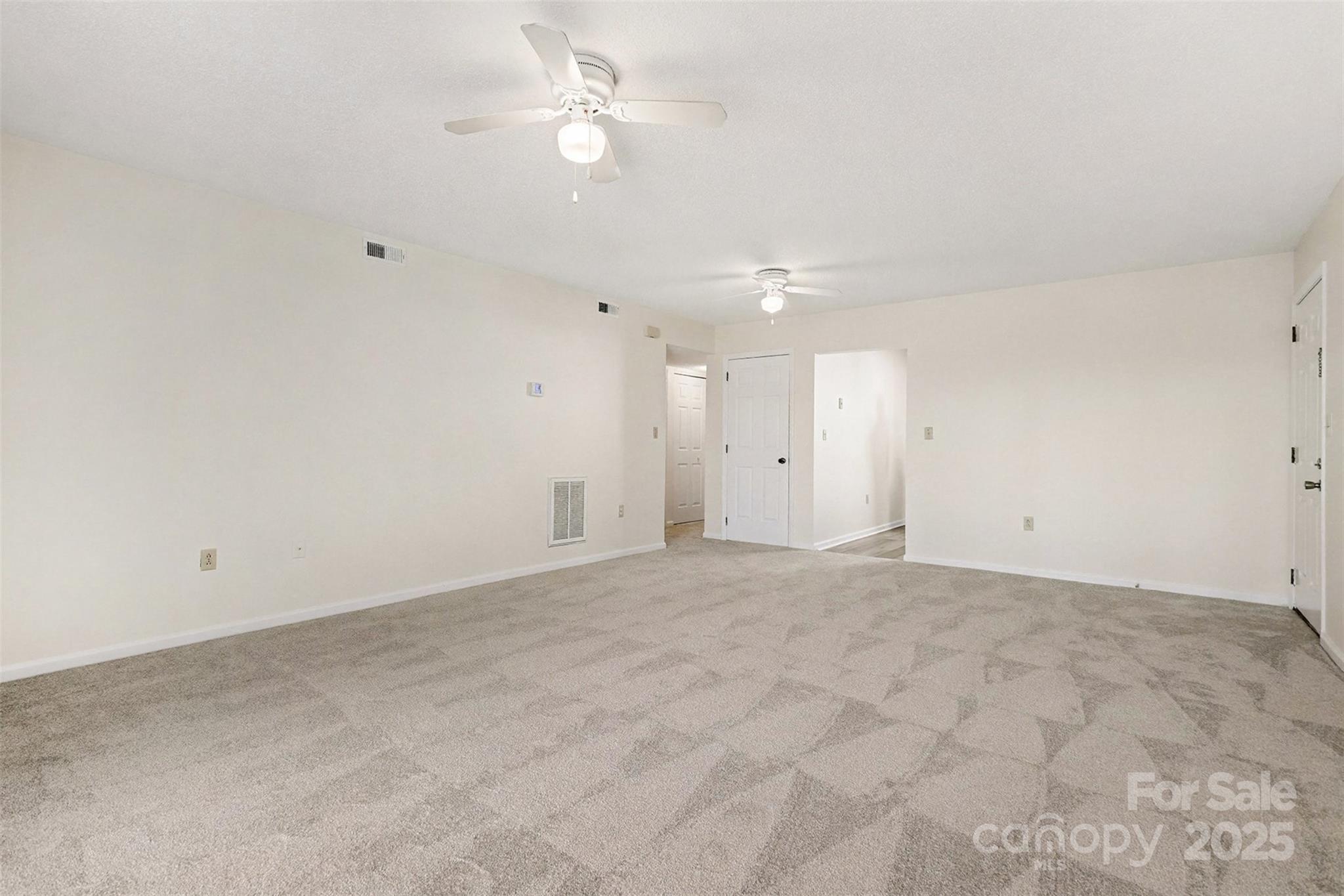 Hunt Club Villas - Residential