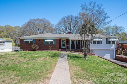 608 N State Street Lincolnton NC 28092