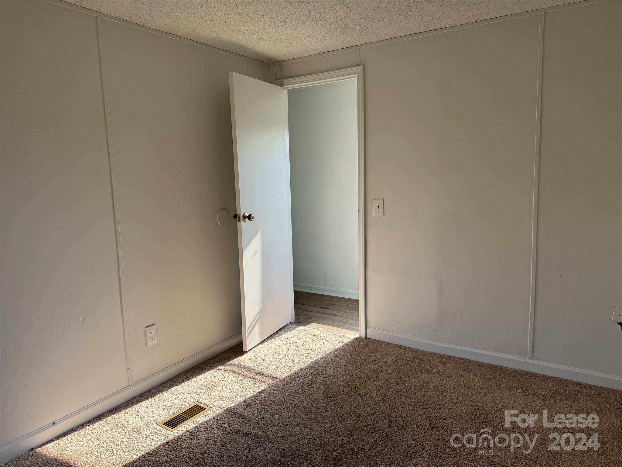 Woodland Acres - Residential Lease