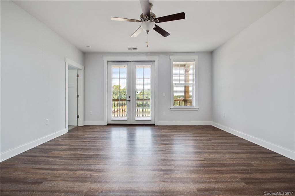 Riverwalk - Residential Lease