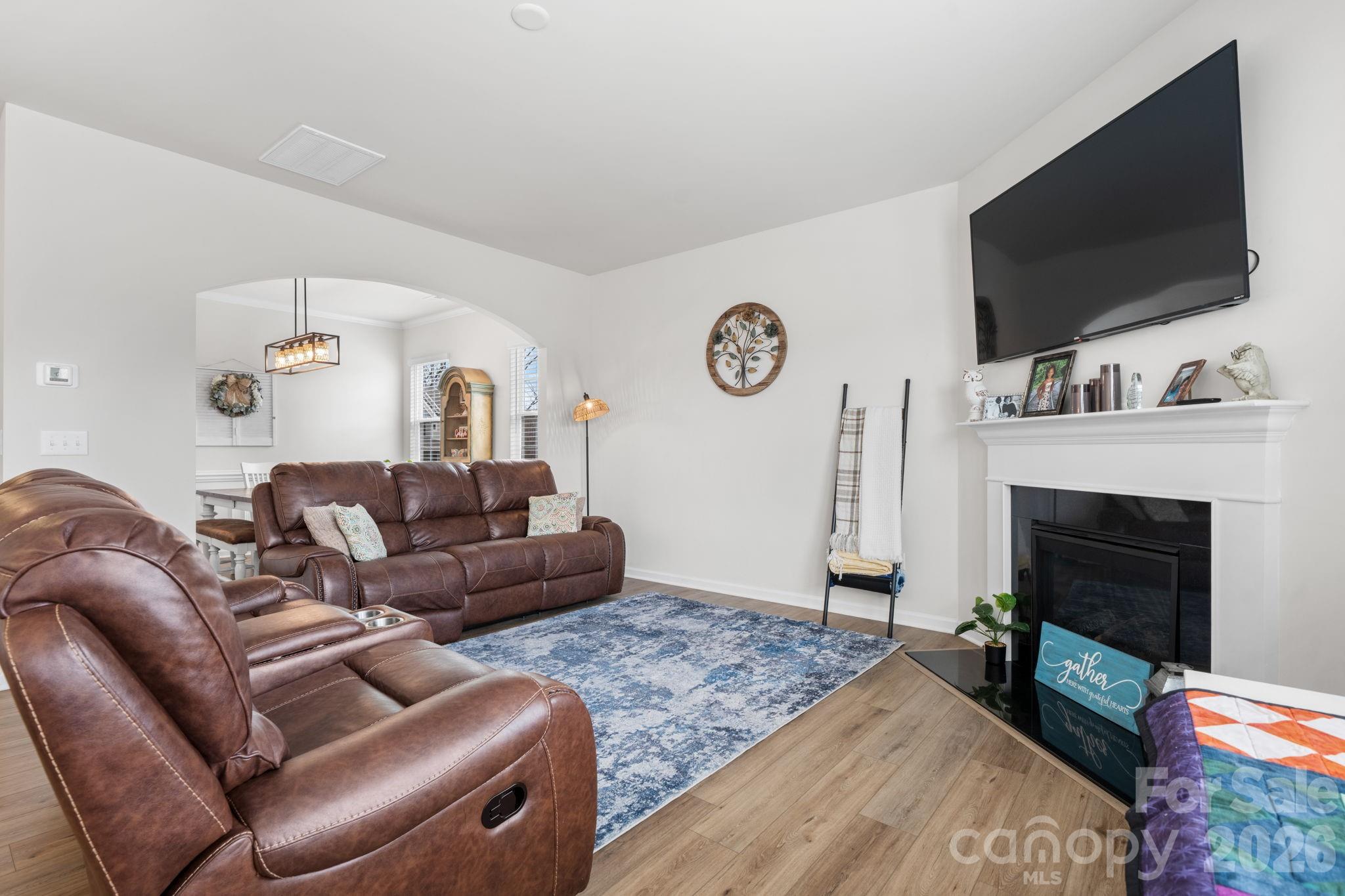 1908 Lowland Shade Court