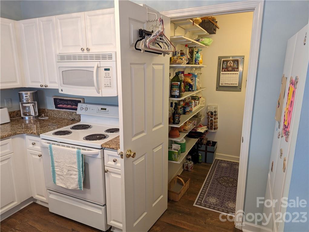 Spinnaker Point - Residential