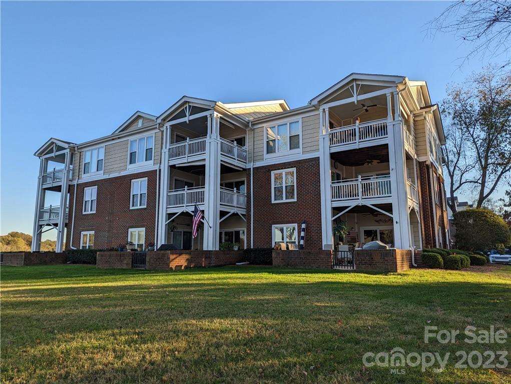 Spinnaker Point - Residential