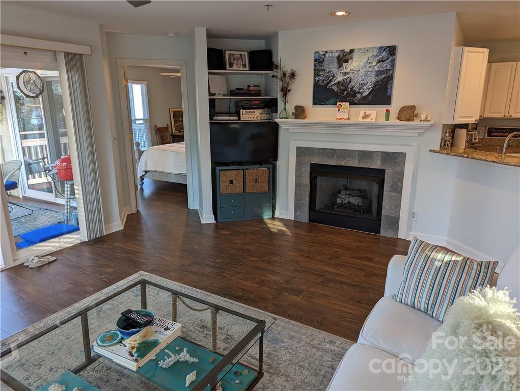 Spinnaker Point - Residential