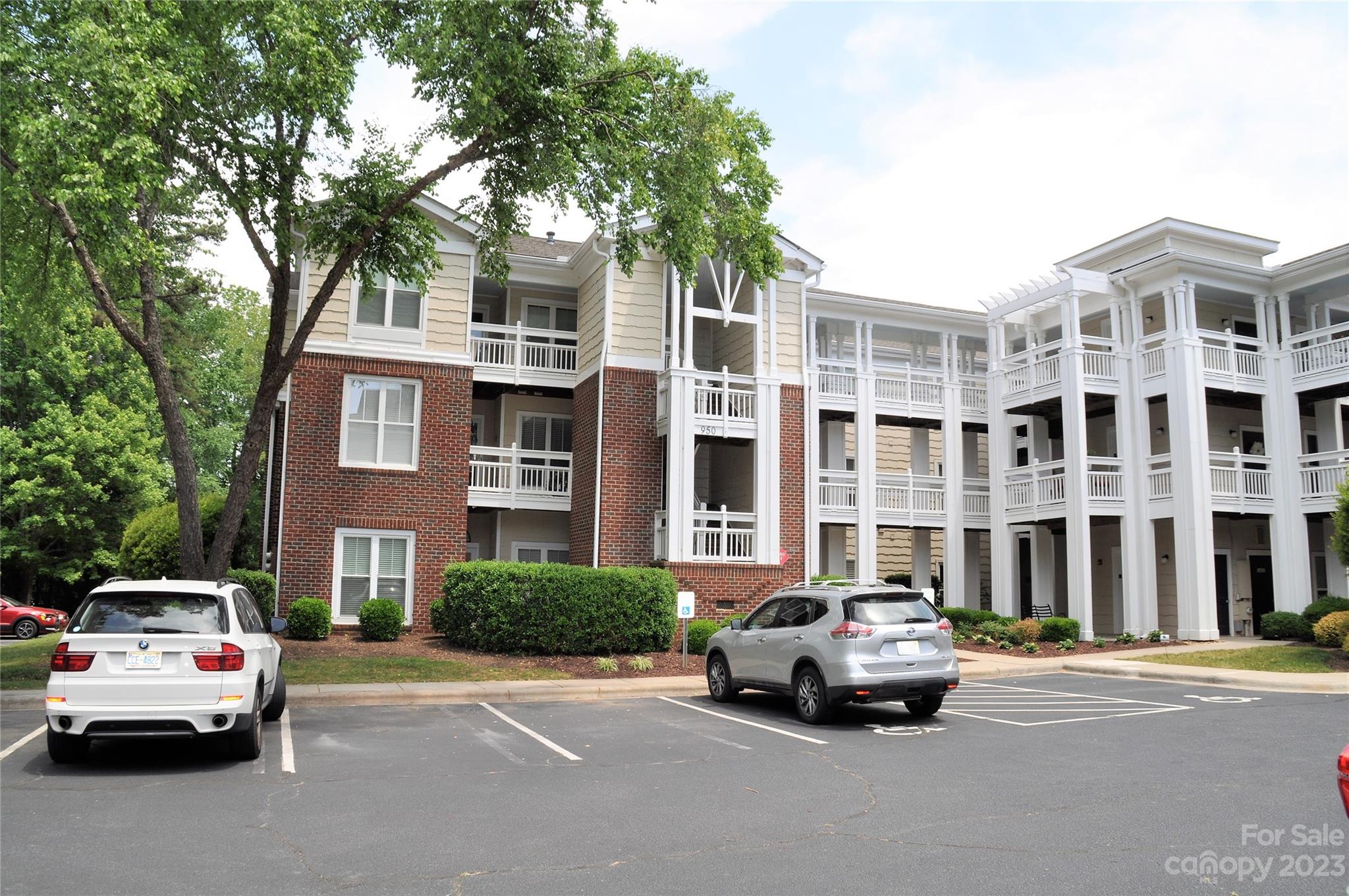 Spinnaker Point - Residential