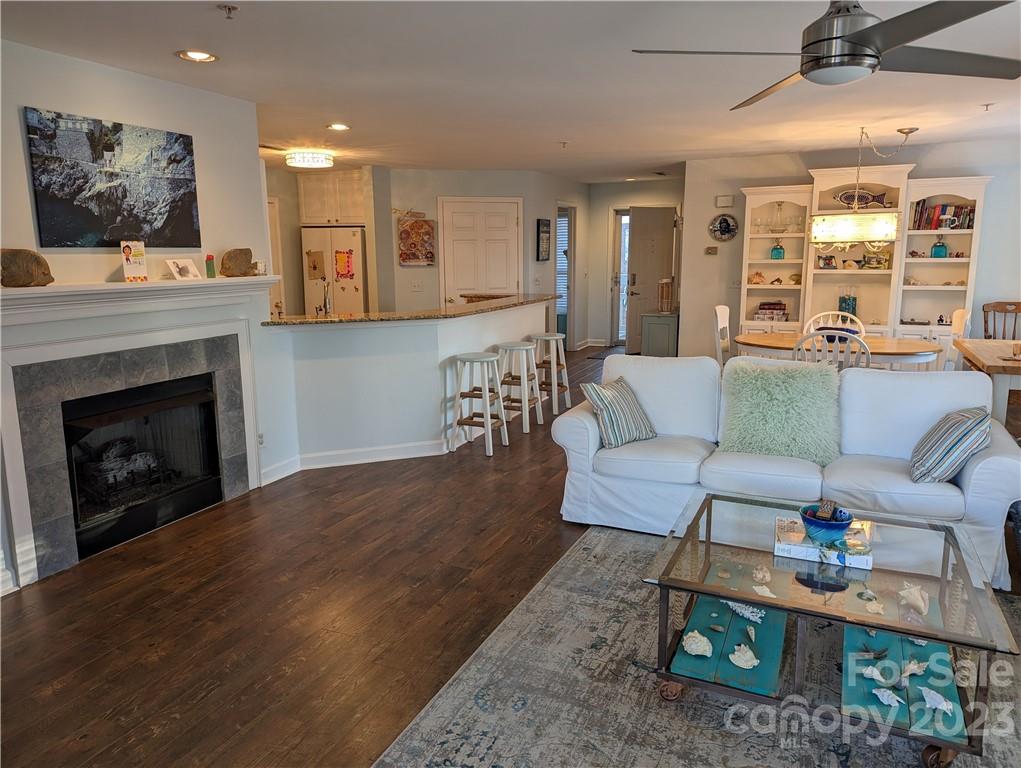 Spinnaker Point - Residential