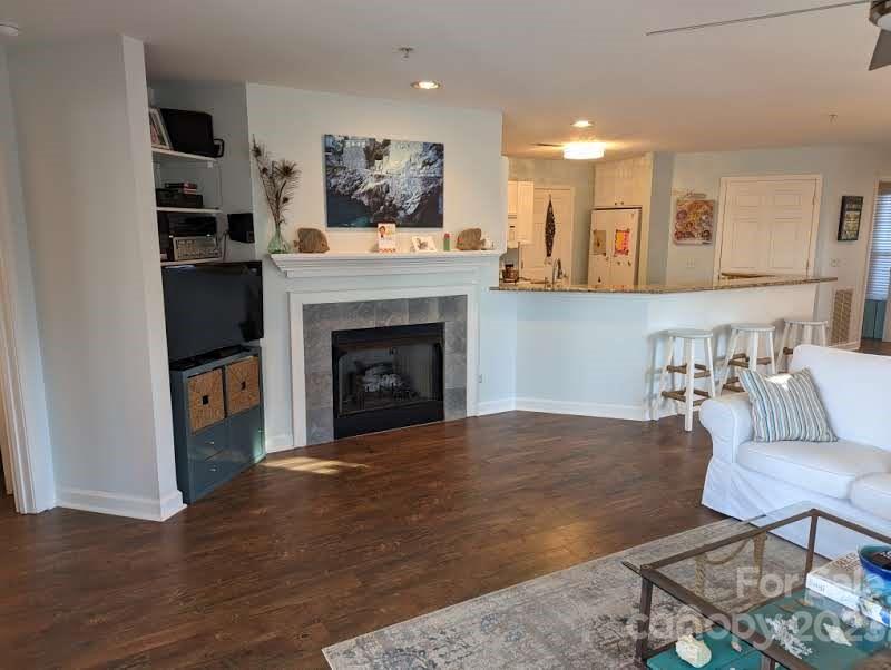 Spinnaker Point - Residential