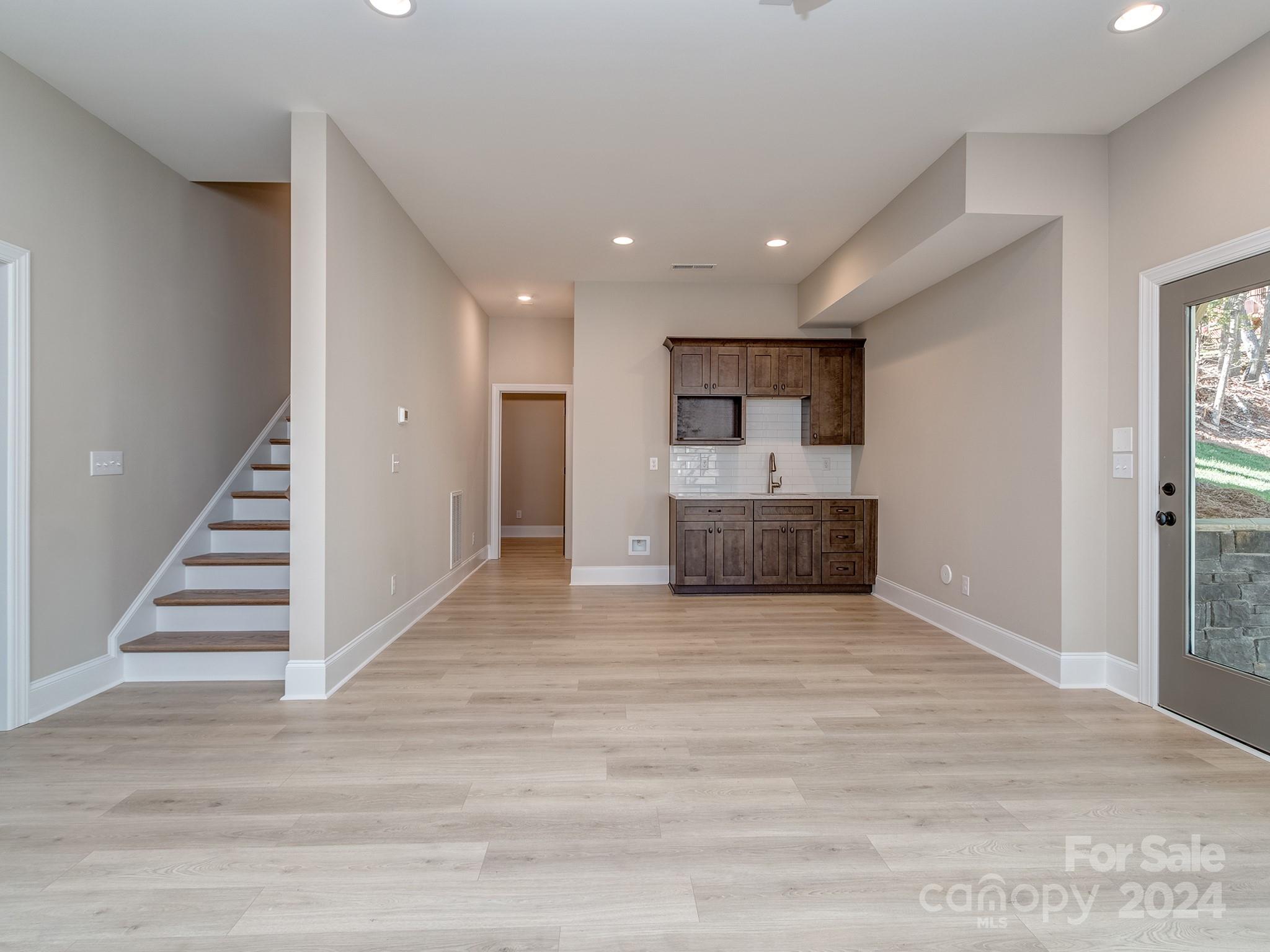 Tega Cay - Residential