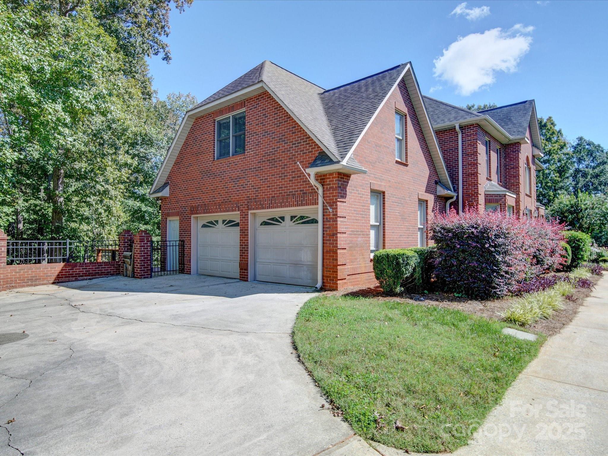 907 Weymouth Drive