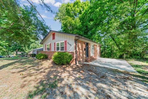 Photo of 5045 Curtiswood Drive, Charlotte, NC 28213 (MLS # 4378276)