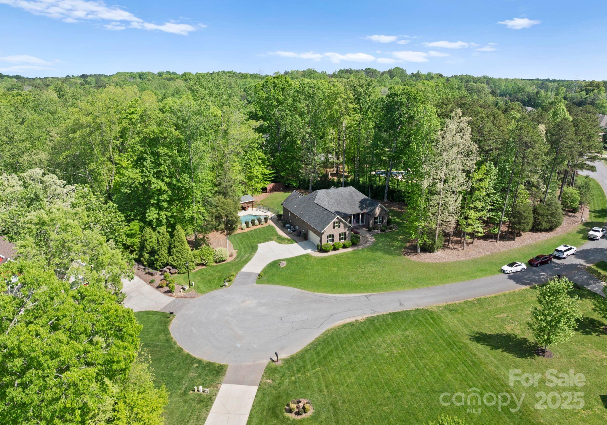 860 Arrow Point Lane