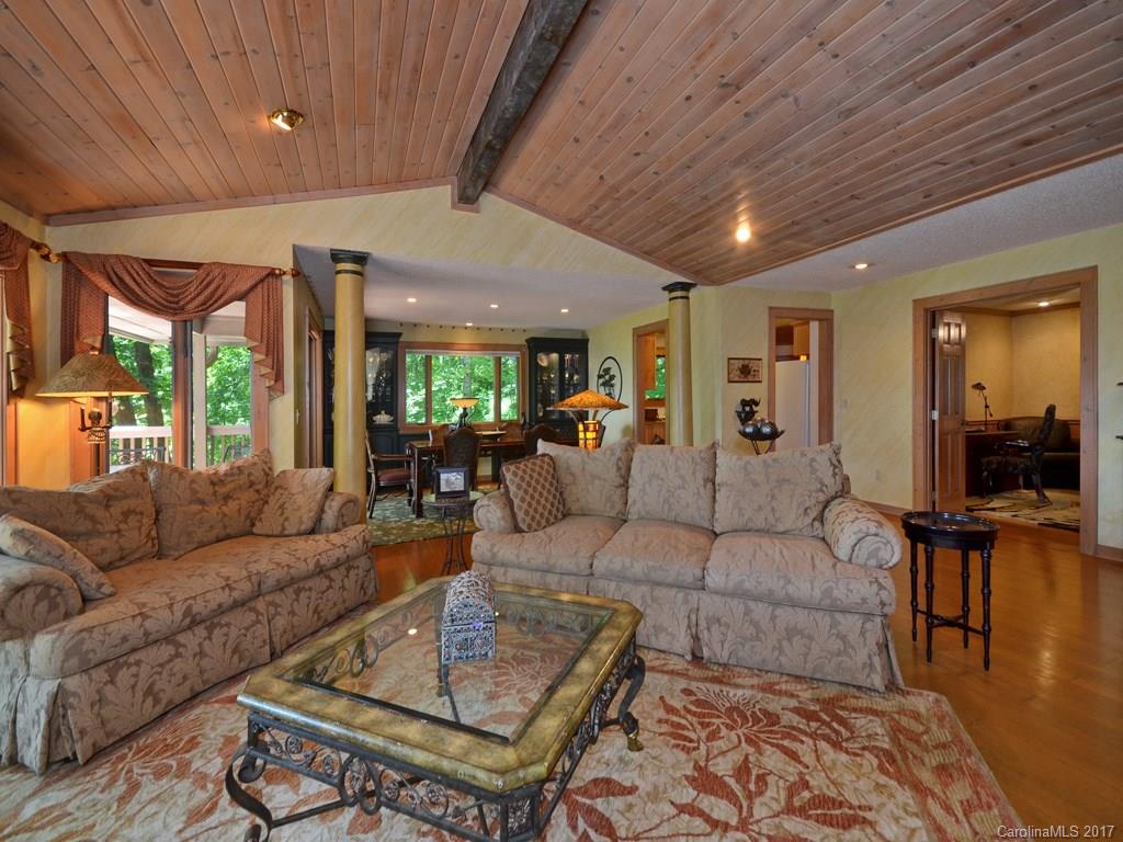 Laurel Ridge Country Club - Residential