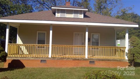 5909 Maple Street Charlotte NC 28269