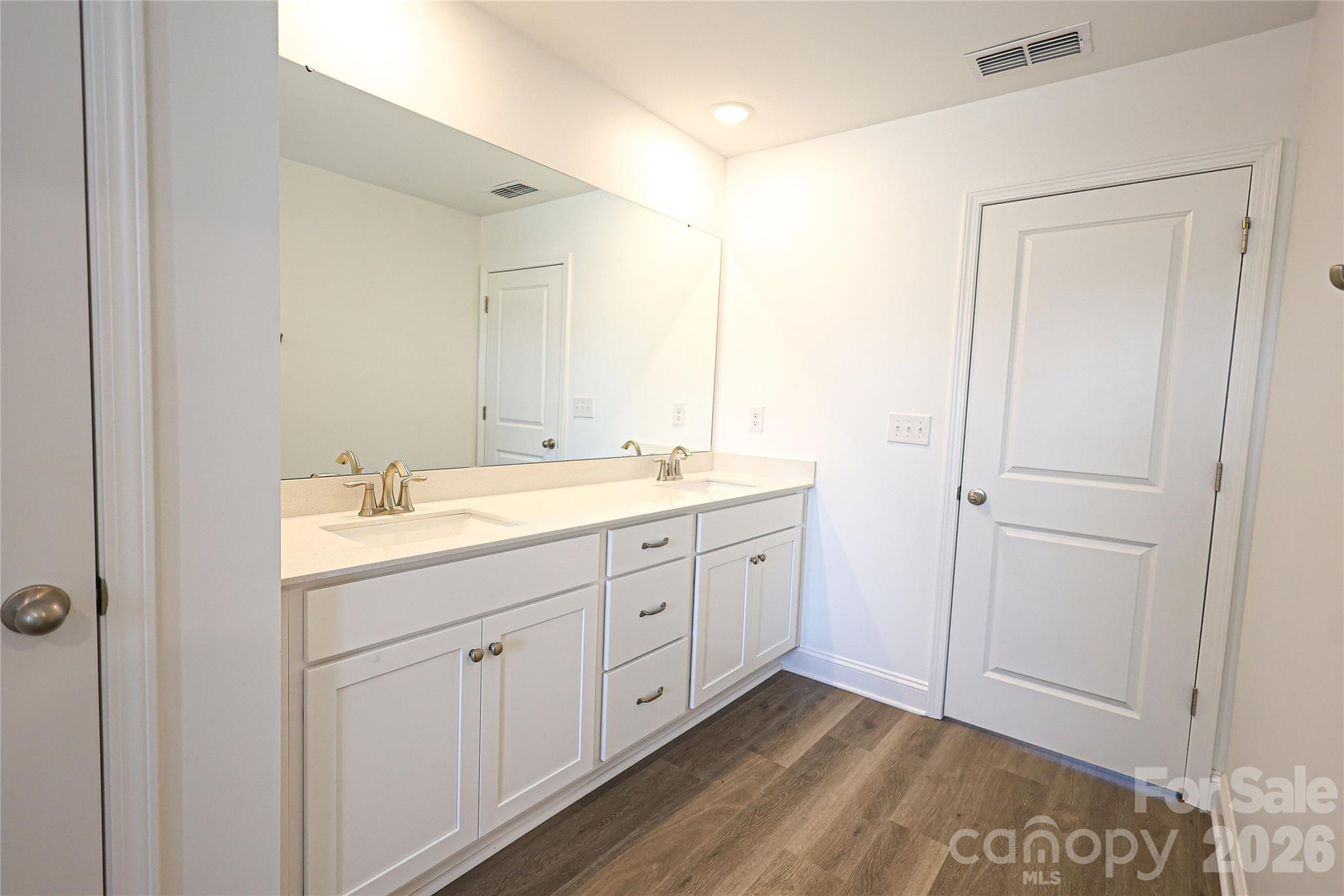 Rivercross - Residential