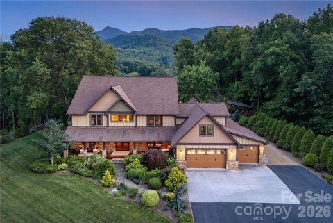 Photo of 345 Prospect Drive, Burnsville, NC 28714 (MLS # 4399945)