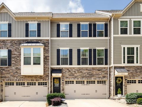 1839 Shumard Lane Charlotte NC 28205