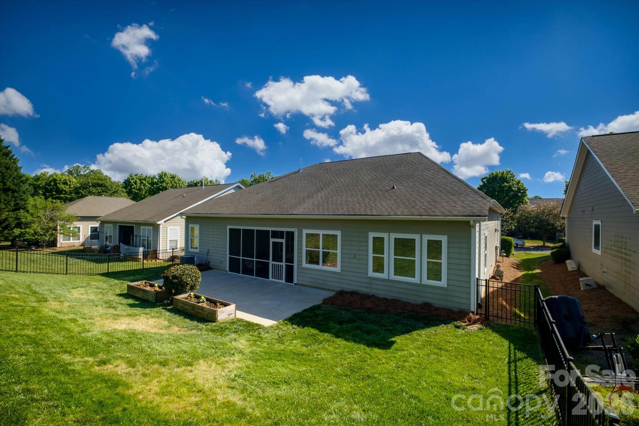 The Vineyards on Lake Wylie - Residential